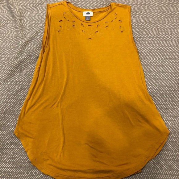Old Navy Tops - 🔴 Old Navy Tank Top